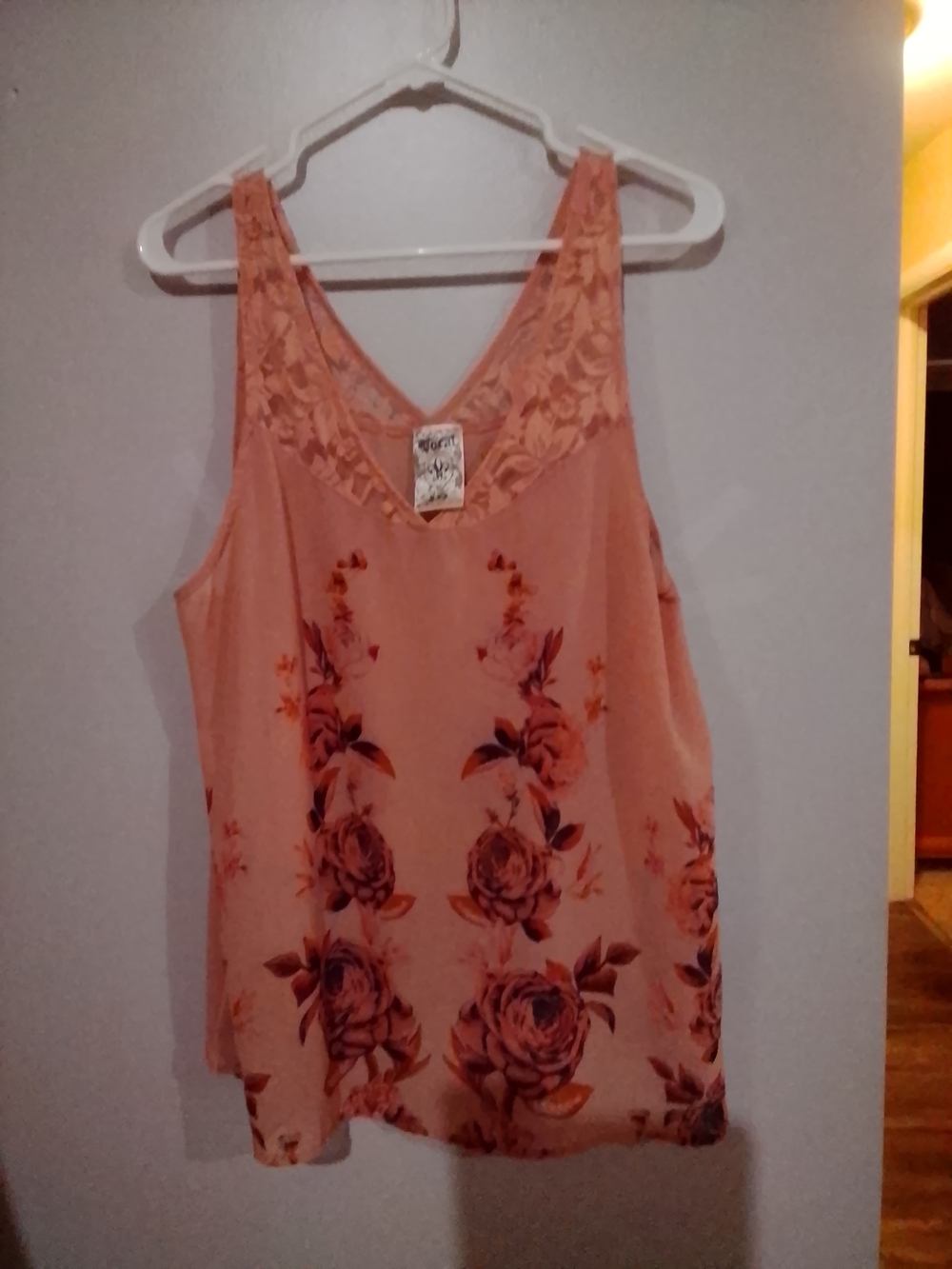 Vocal Peach Floral Lace-Trim V-Neck Camisole